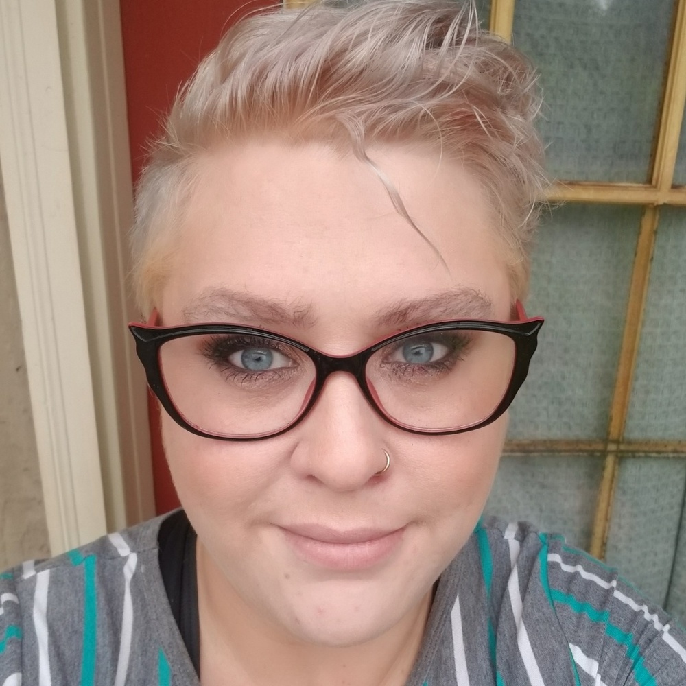 Meet your Posher, Janelle